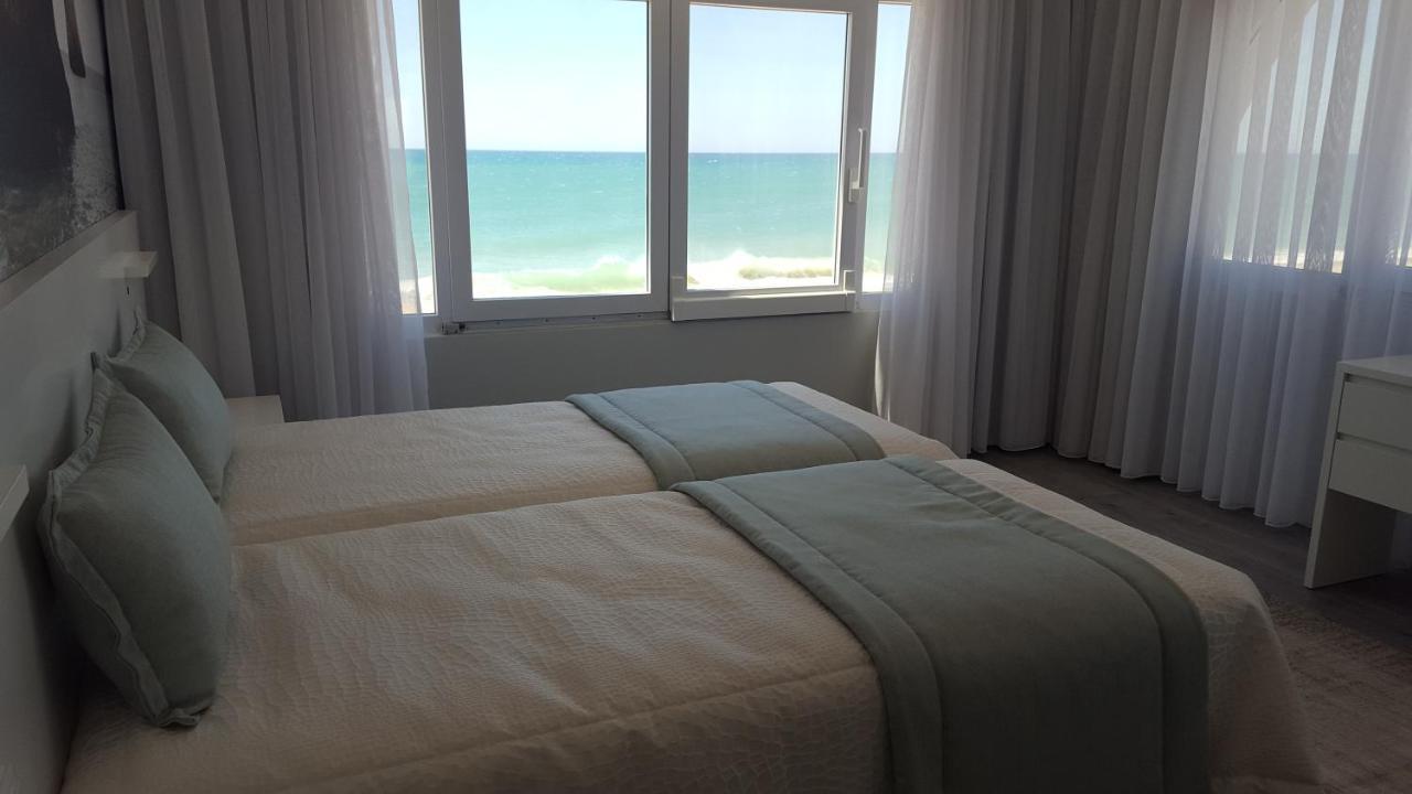 Golden Beach Guest House & Rooftop Bar ฟารู ภายนอก รูปภาพ