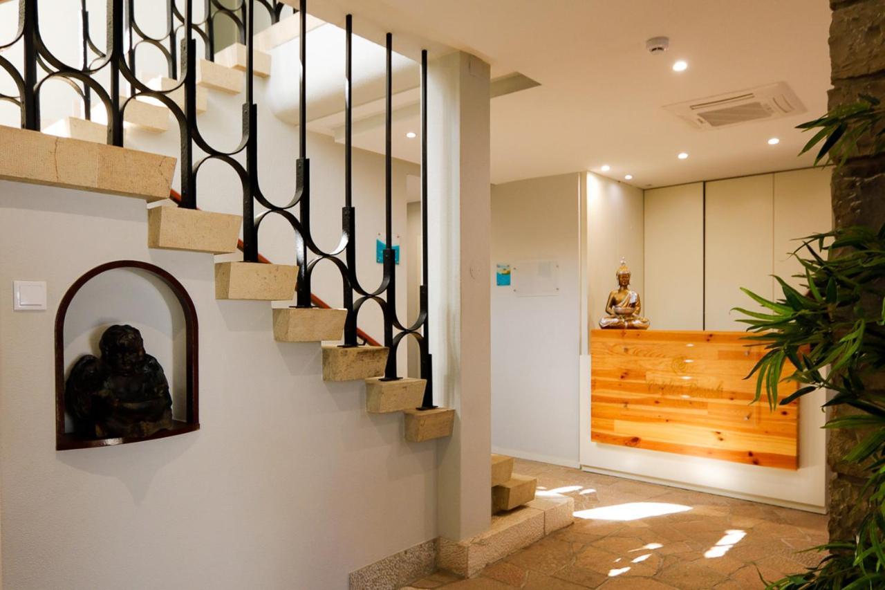 Golden Beach Guest House & Rooftop Bar ฟารู ภายนอก รูปภาพ